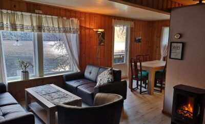 Visit Undredal (Three-Bedroom Apartment with Sea)