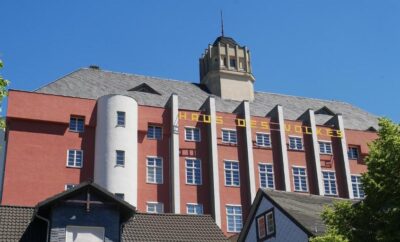 Haus des Volkes – Das Bauhaushotel