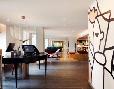 Lovely Apartment in Historic Canal House