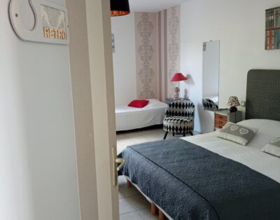 Retro Bedroom for 3 person.