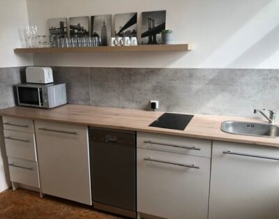 Studio G – Spacious 5 room apartment with terrace, 4-6 guests