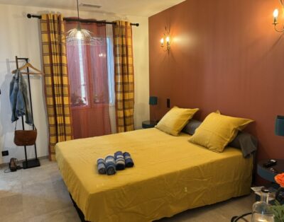 Double room with private bathroom, breakfast included and free car park- Cocardière