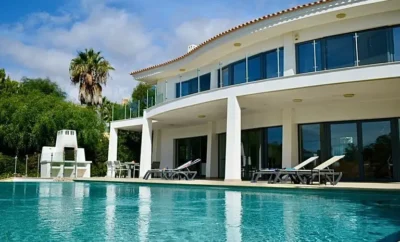 Luxury 5-Bedroom Villa with Infinity Pool & Stunning Sea Views near Galé Beach