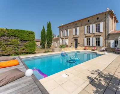 Vacation rental proporty near Bardeaux for 10 person