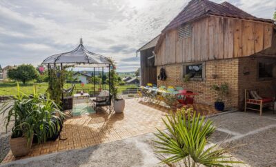 Rooms on a farm with billiards, Ping pong, Sandbox- Uelis-Stöckli