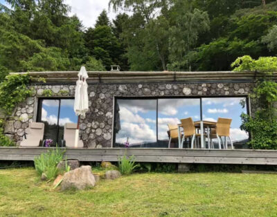 TROGLODYTE MAISON  in the Welsh Country