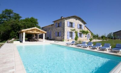 A paradise in the Dordogne for 10 guests