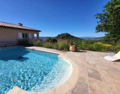 Provence Family room 2 + 2