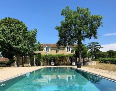 18th-century Vineyard Château: Wallbox, tennis court, pool, pétanque, ping pong