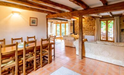 Charming 8-person cottage in Lot