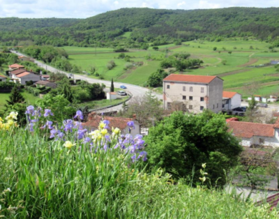 Beautiful village apartment in Koper